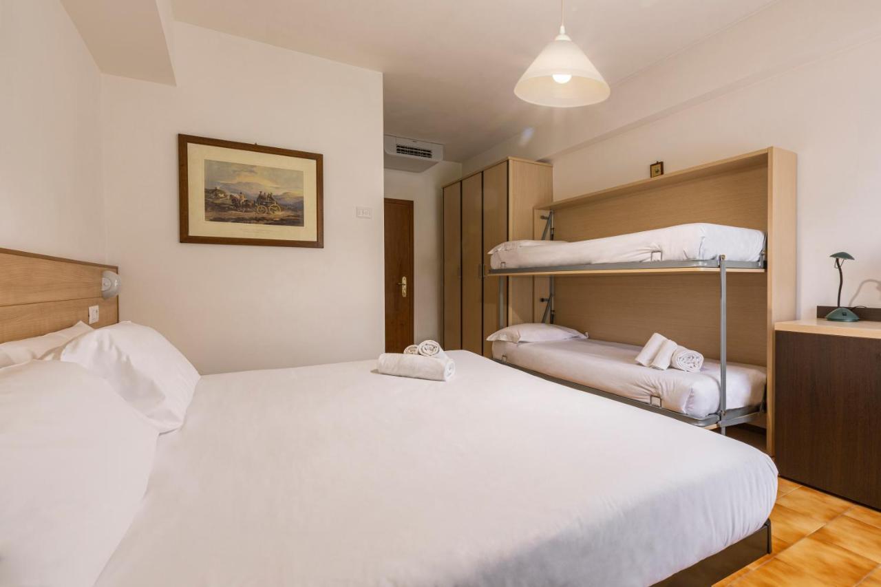 Catignano Hotel Ristorante Gubbio Esterno foto